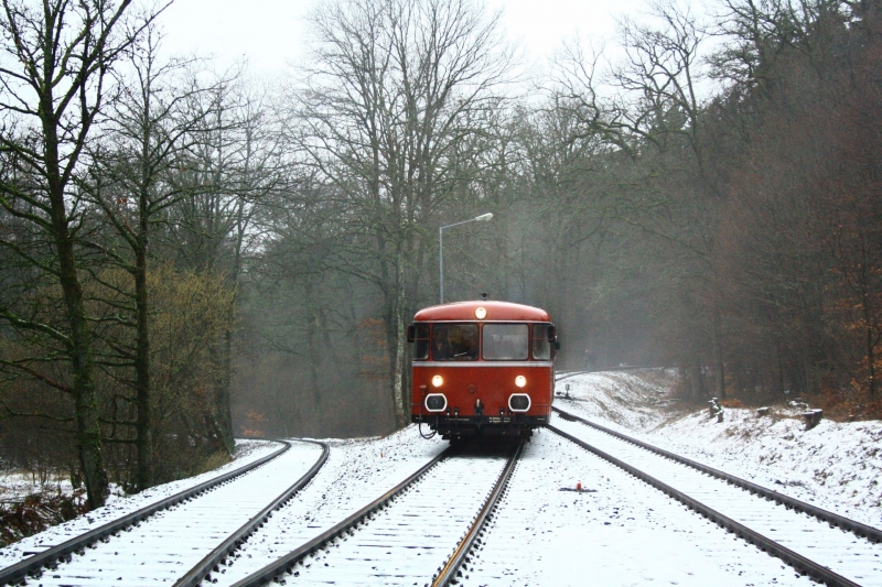Auf den Gleisen der Kreisbahn Siegen-Wittgenstein, von Pfannenberg kommend zur Spitzkehre Zobach und weiter runter nach Salchendorf (26.1.2019)