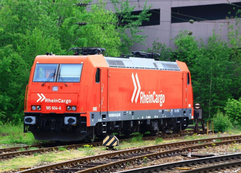 185 604-6 Rhein Cargo am 4.5.2019 in Passau.