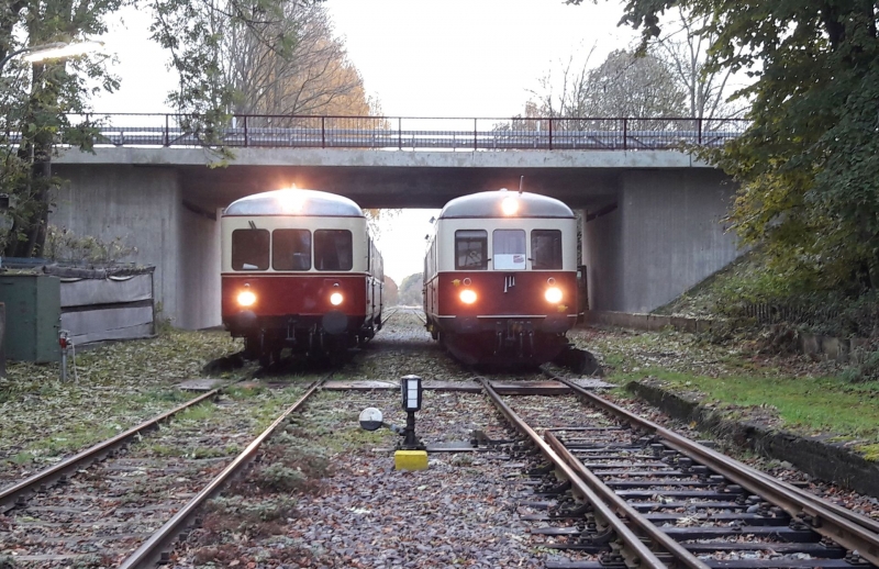 Die beiden Esslinger Triebwagen am 9.11.2019 in Klein Mahner.
